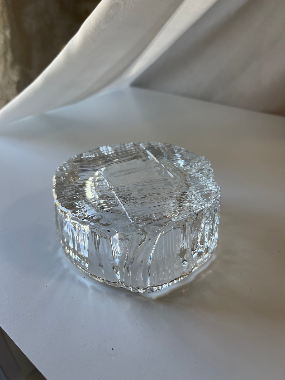 SOSMassiv Glass bowl with textured surface