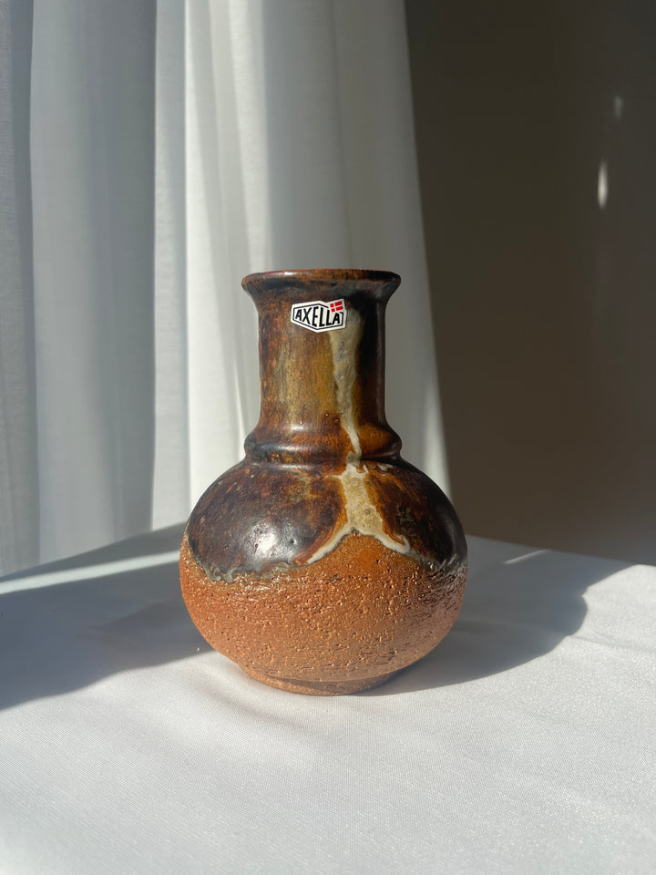 Axell ceramic vase