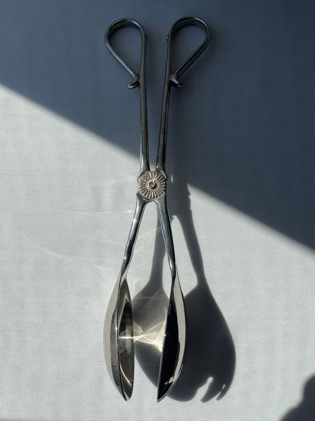 Serving tongs