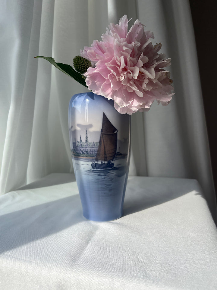 Royal Copenhagen vase ‘Kronborg’