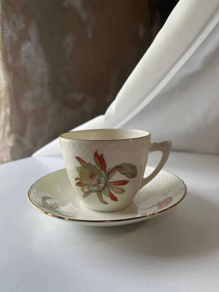 Bing &amp; Grøndahl “Kaktus” kaffe kopper