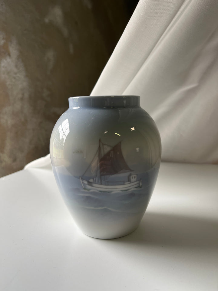 VINTAGE vase - Lyngby porcelæn - Maritimt motiv 74-2/57