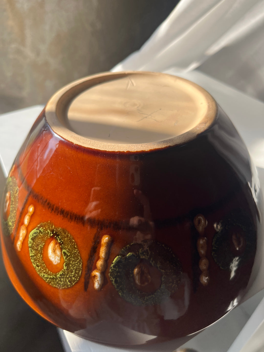 Glazed bowl, ceramic