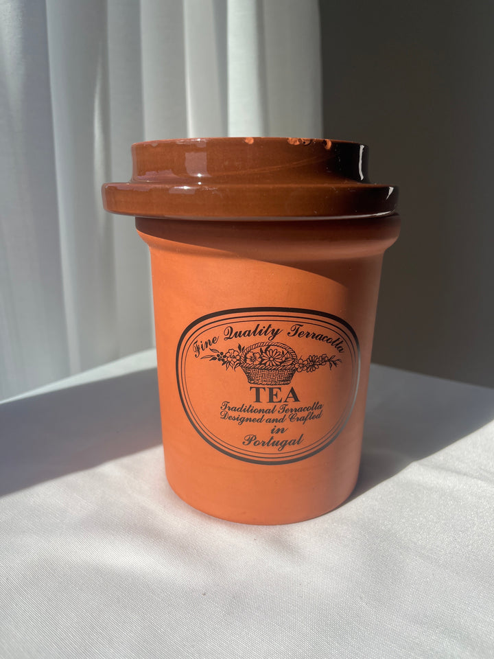 Tea pot T
