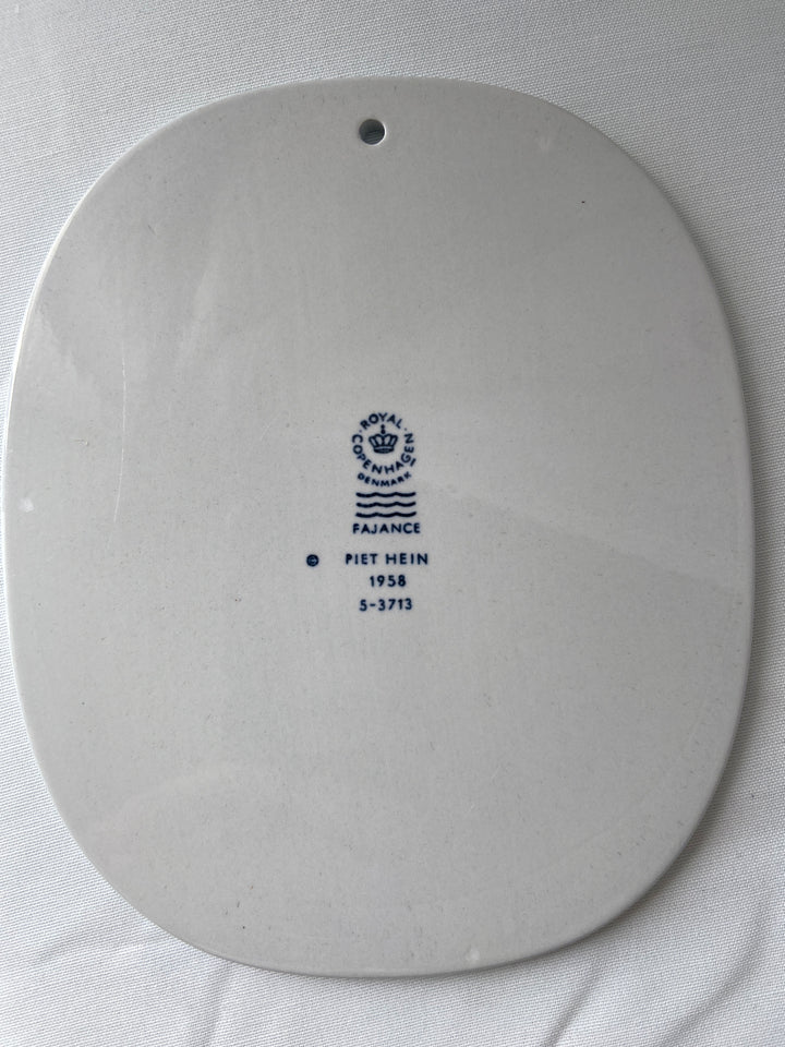 Piet hein Platter, ‘Bekymring trækker en negativ rente……..’ Royal Copenhagen