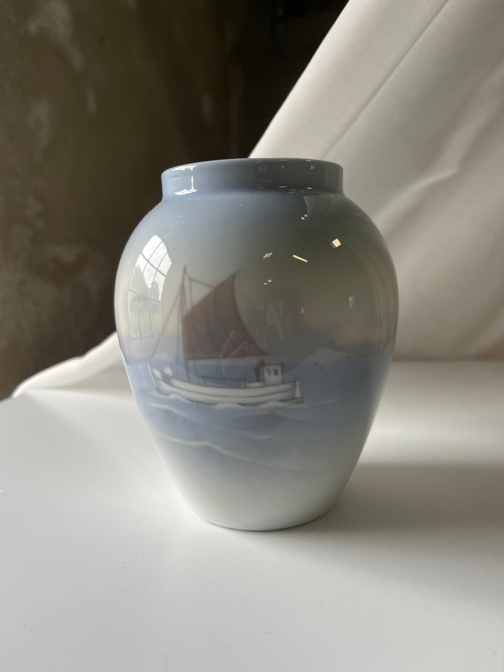 VINTAGE vase - Lyngby porcelæn - Maritimt motiv 74-2/57