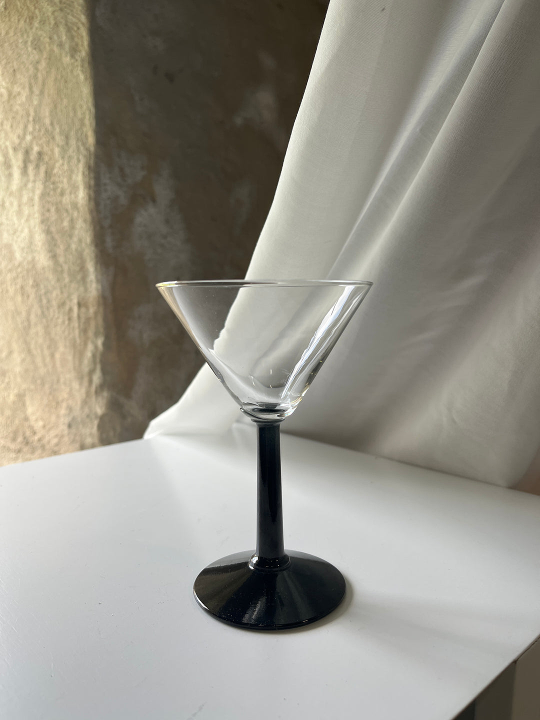 Leonardo - Cocktail glass with red stem
