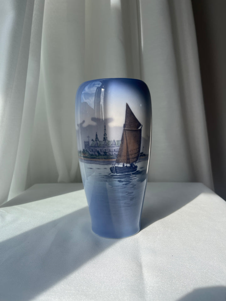 Royal Copenhagen vase ‘Kronborg’