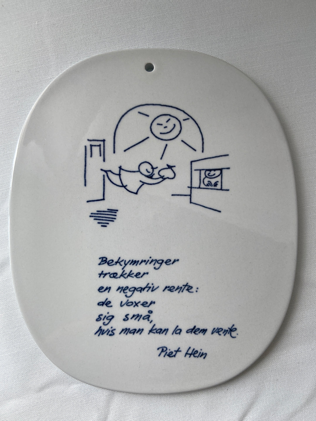 Piet hein Platter, ‘Bekymring trækker en negativ rente……..’ Royal Copenhagen
