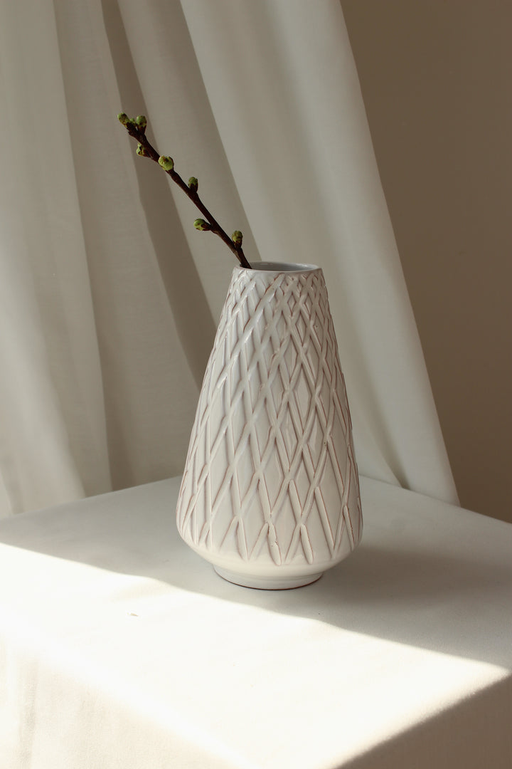 Løvemose - White Glazed Vase