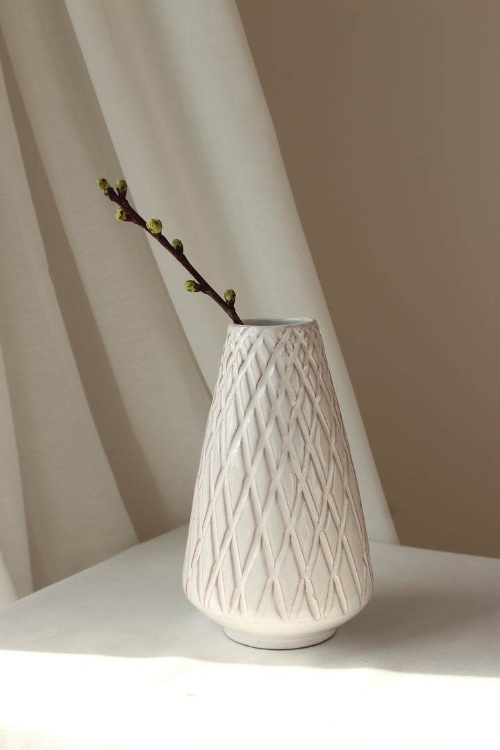 Løvemose - White Glazed Vase