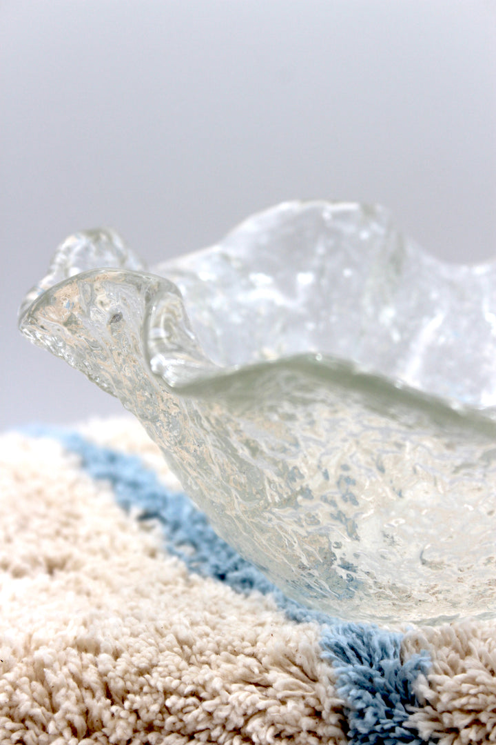 Wave edge glass bowl