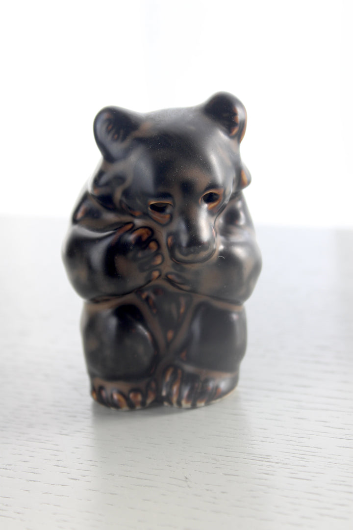 Royal Copenhagen - Sitting bear cub, no. 21435