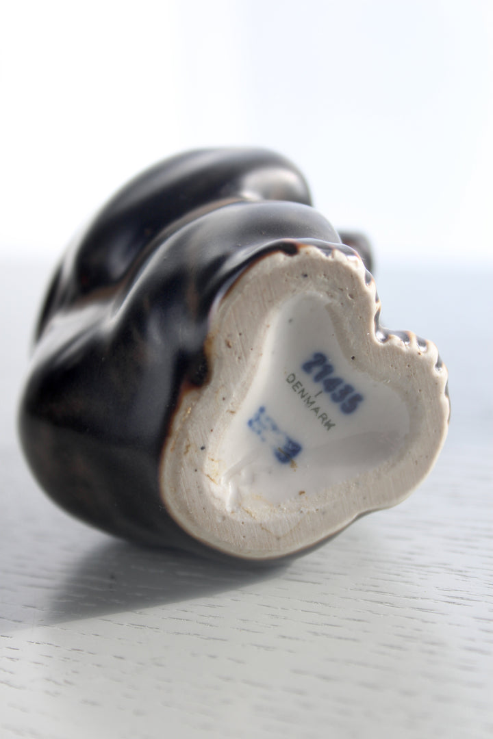 Royal Copenhagen - Sitting bear cub, no. 21435