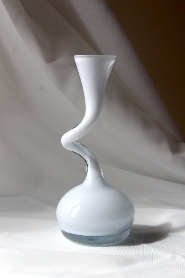 Normann - SWING vase, white