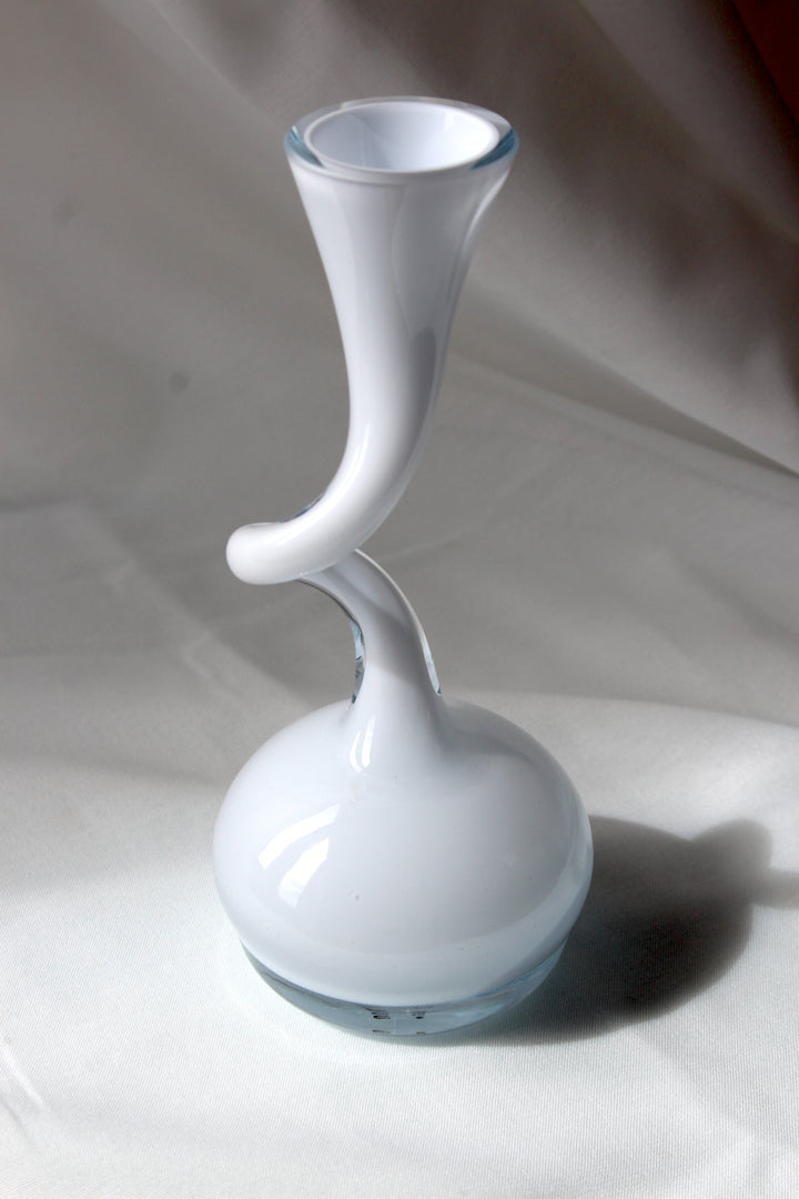Normann - SWING vase, white