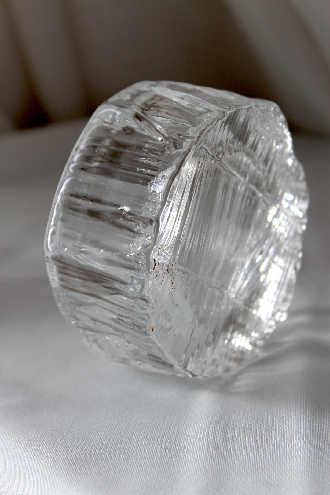 SOSMassiv Glass bowl with textured surface