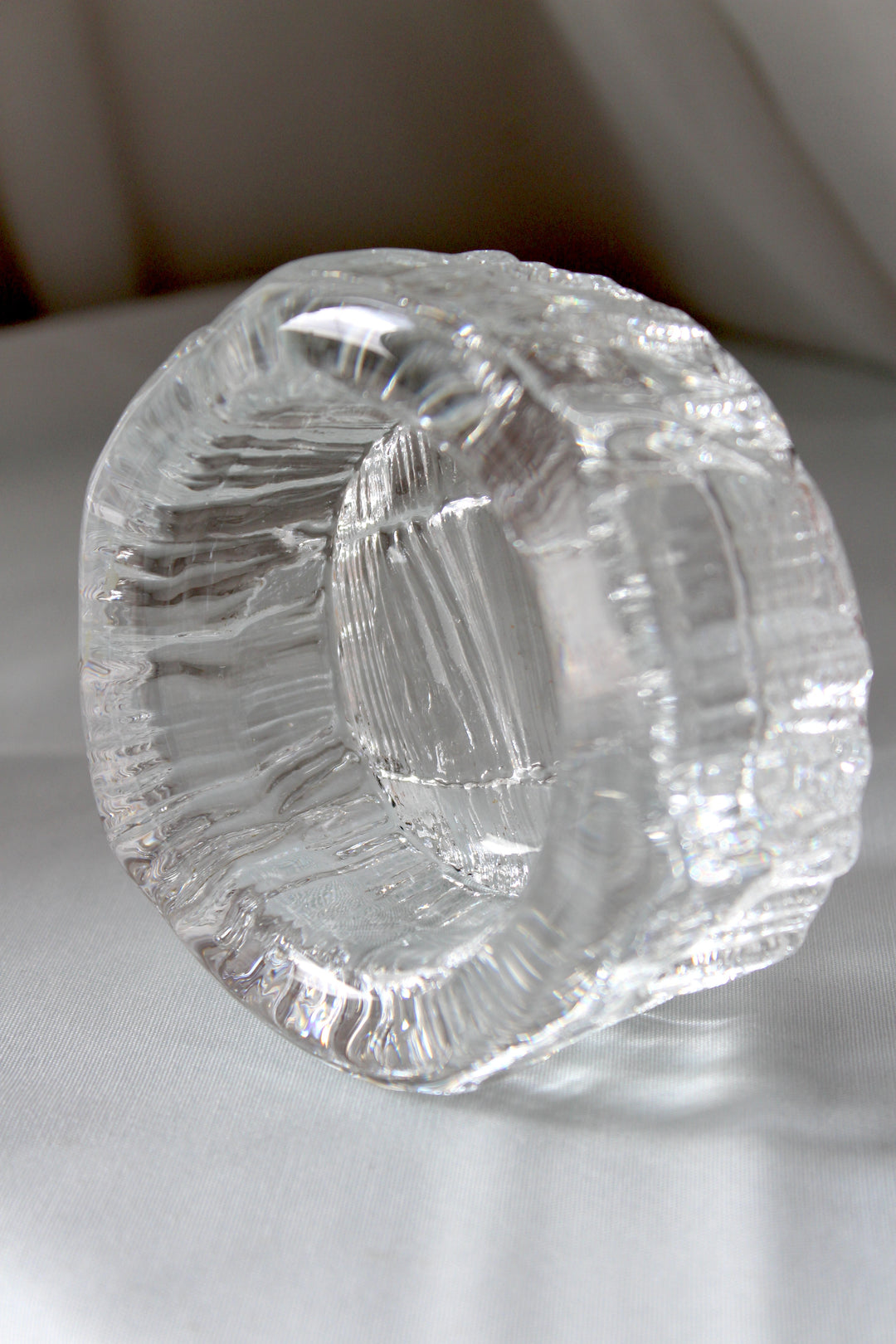 SOSMassiv Glass bowl with textured surface