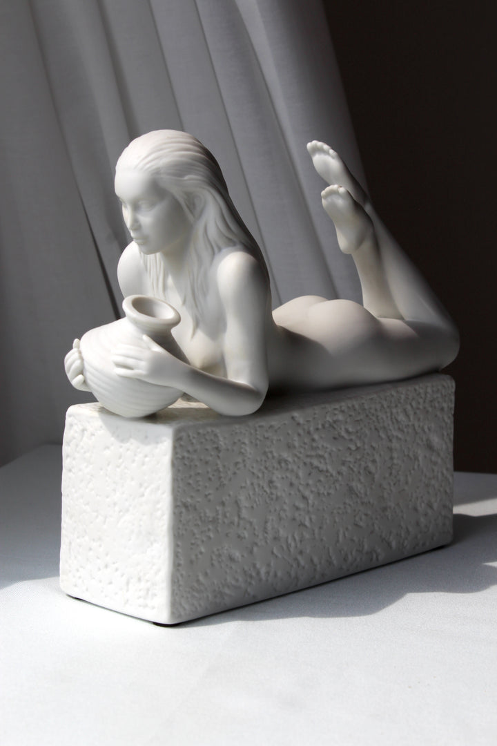 (P)Royal Copenhagen - Zodiac figure, Aquarius