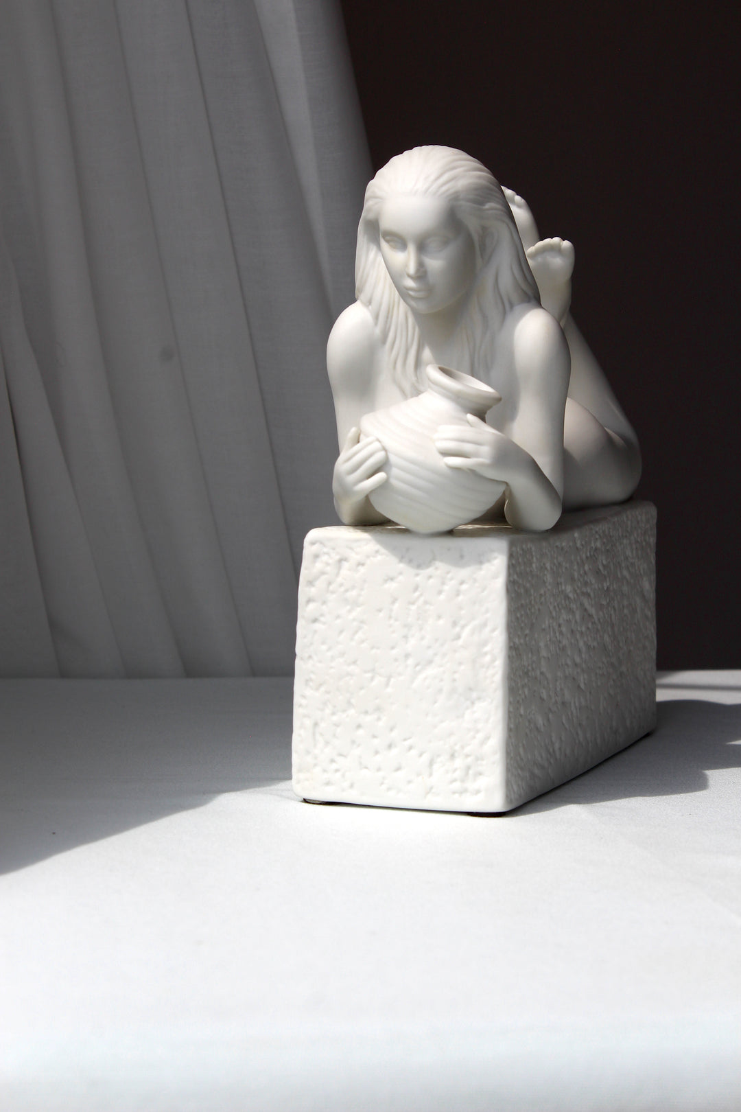 (P)Royal Copenhagen - Zodiac figure, Aquarius