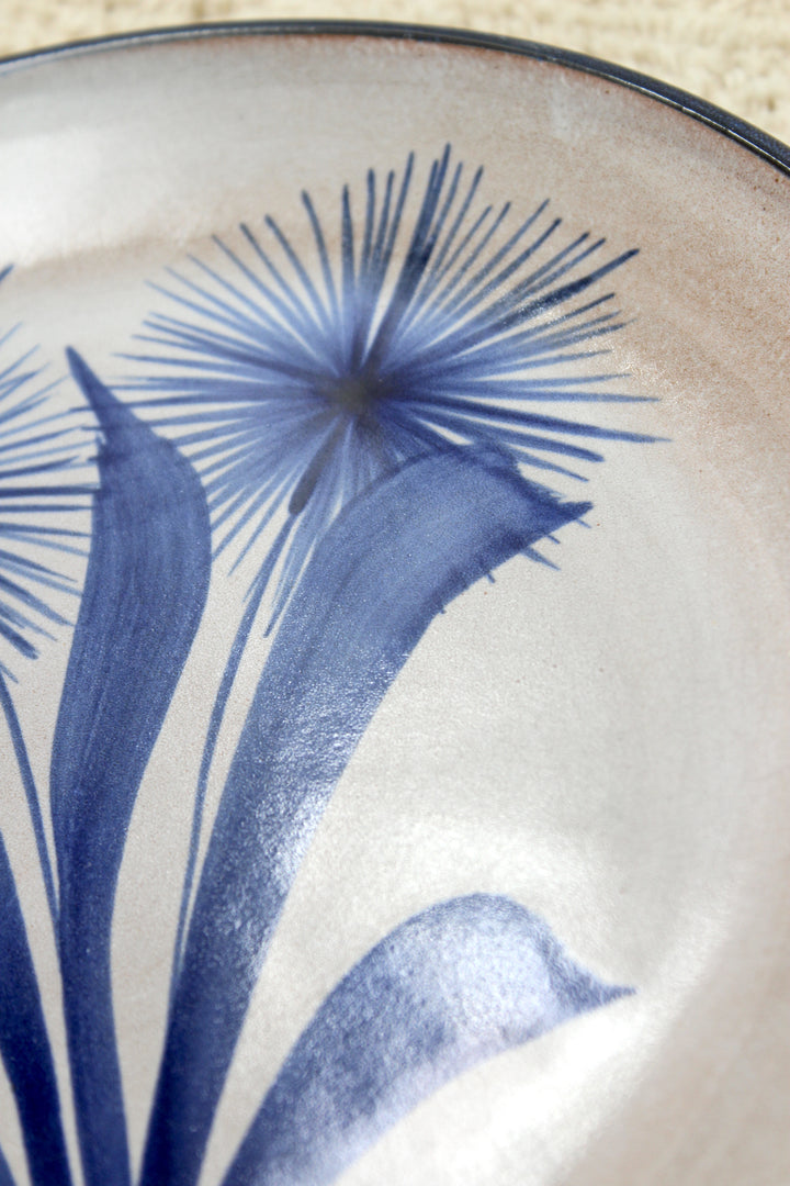 Hand-painted Italian plates, 2 pieces.